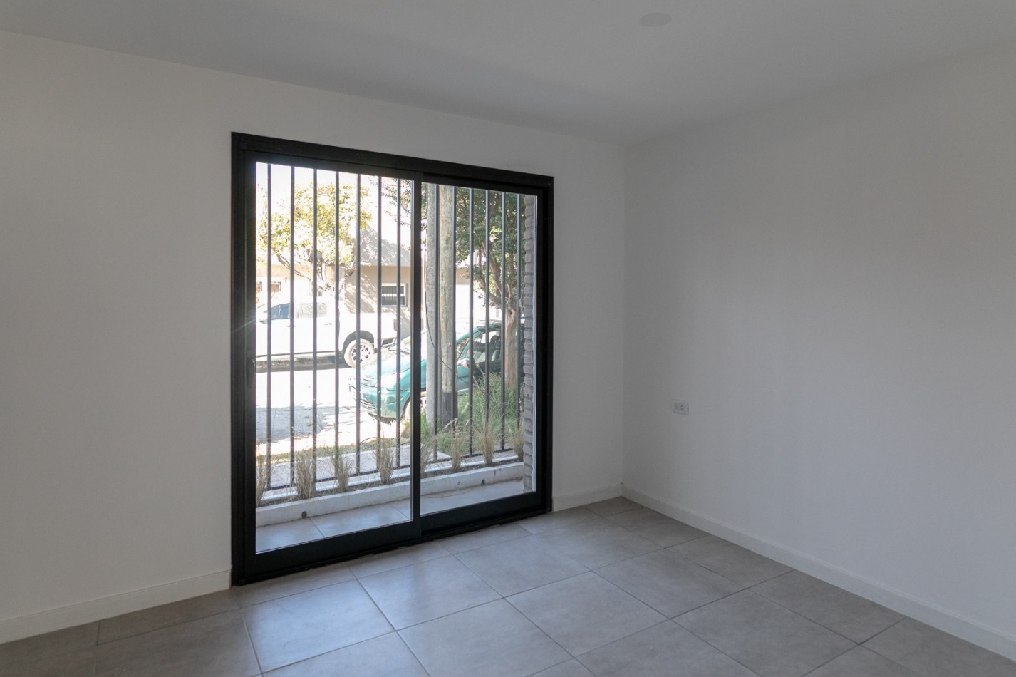 PH 2 AMBIENTES PLANTA BAJA CON JARDIN Y PARRILLA A EESTRENAR EN SAN JOSE