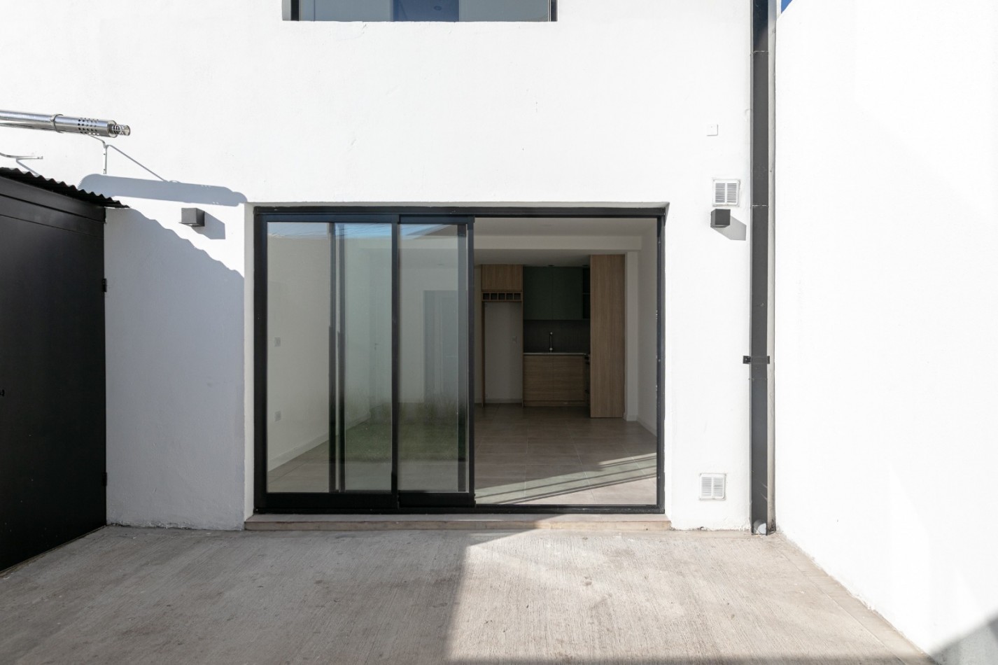 PH 2 AMBIENTES PLANTA BAJA CON JARDIN Y PARRILLA A EESTRENAR EN SAN JOSE