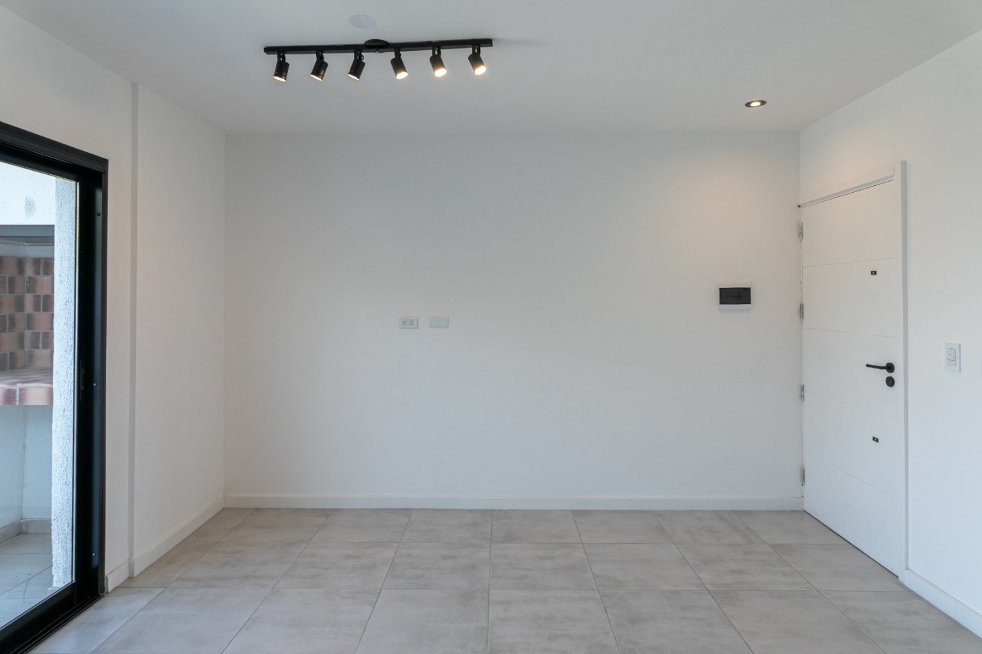 PH 2 AMBIENTES AL FRENTE EN 1ER. PISO CON TERRAZA A ESTRENAR EN SAN JOSE