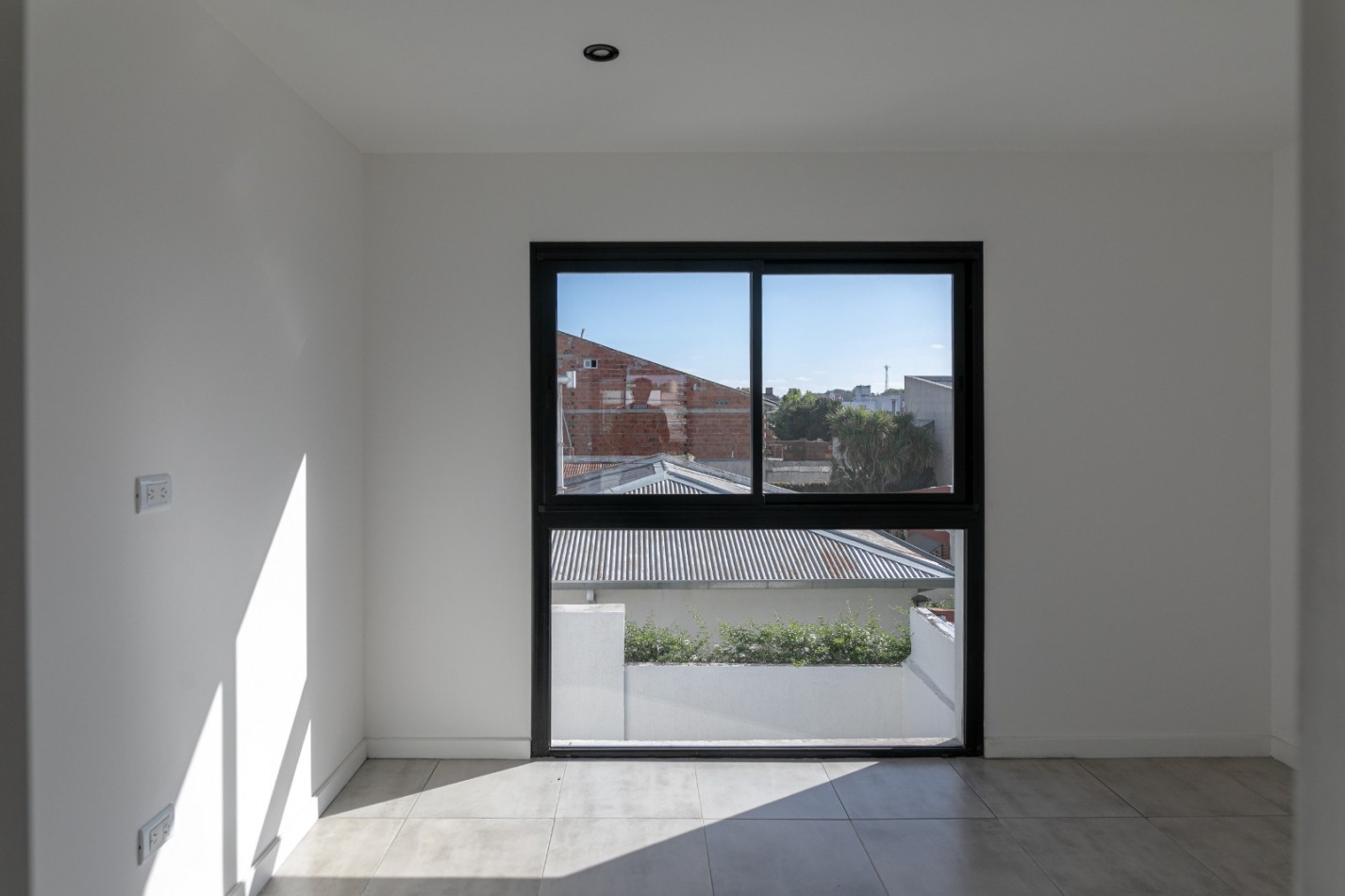 PH 2 AMBIENTES AL FRENTE EN 1ER. PISO CON TERRAZA A ESTRENAR EN SAN JOSE