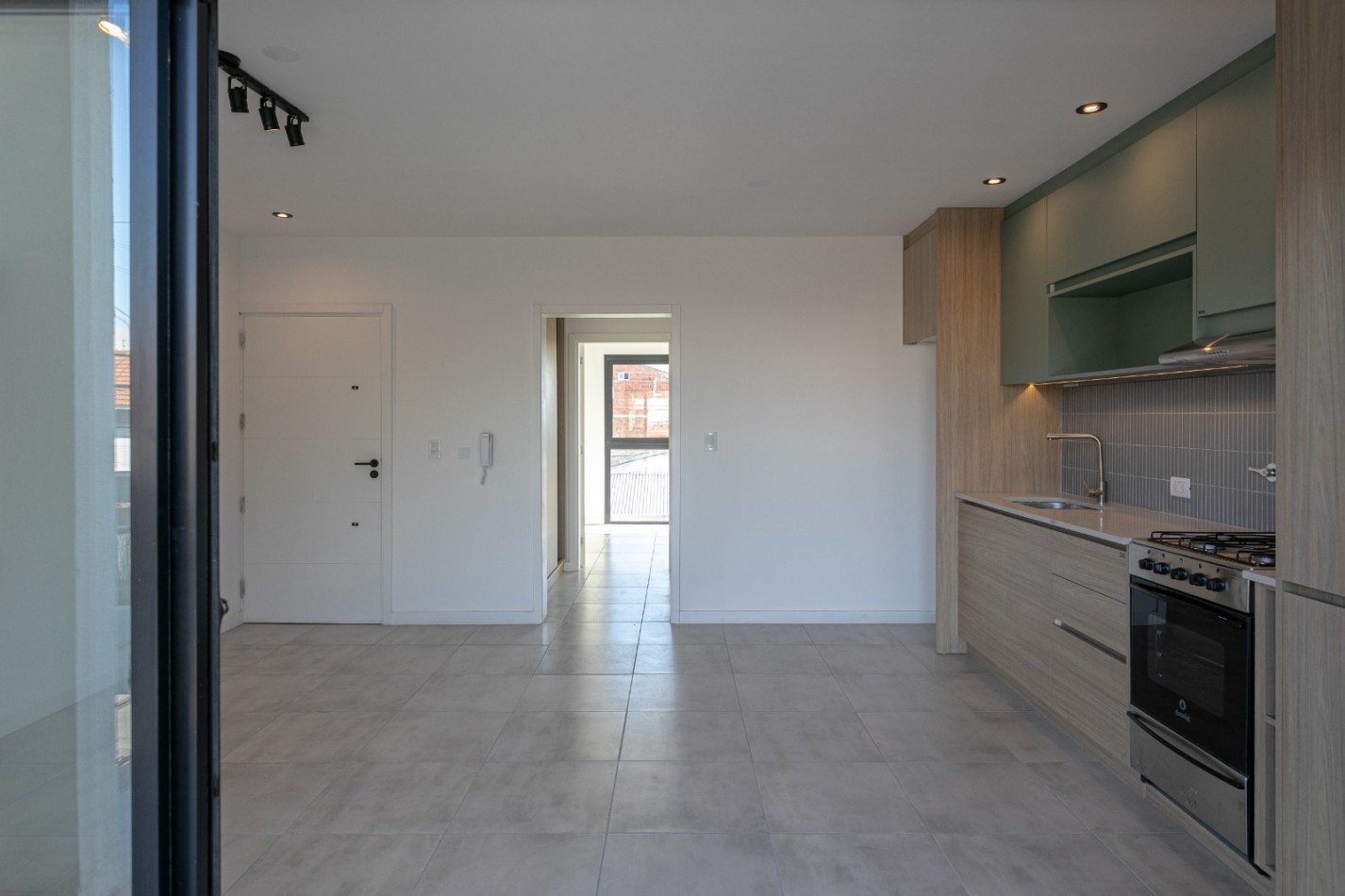 PH 2 AMBIENTES AL FRENTE EN 1ER. PISO CON TERRAZA A ESTRENAR EN SAN JOSE