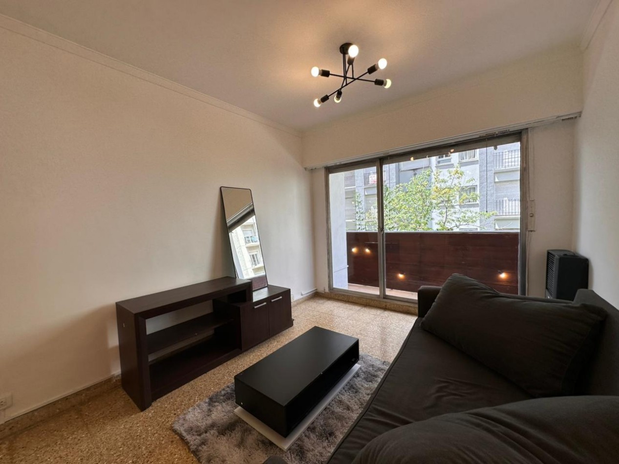 DEPARTAMENTO 3 AMBIENTES EXTERNO CON BALCON A LA CALLE EN EL CENTRO