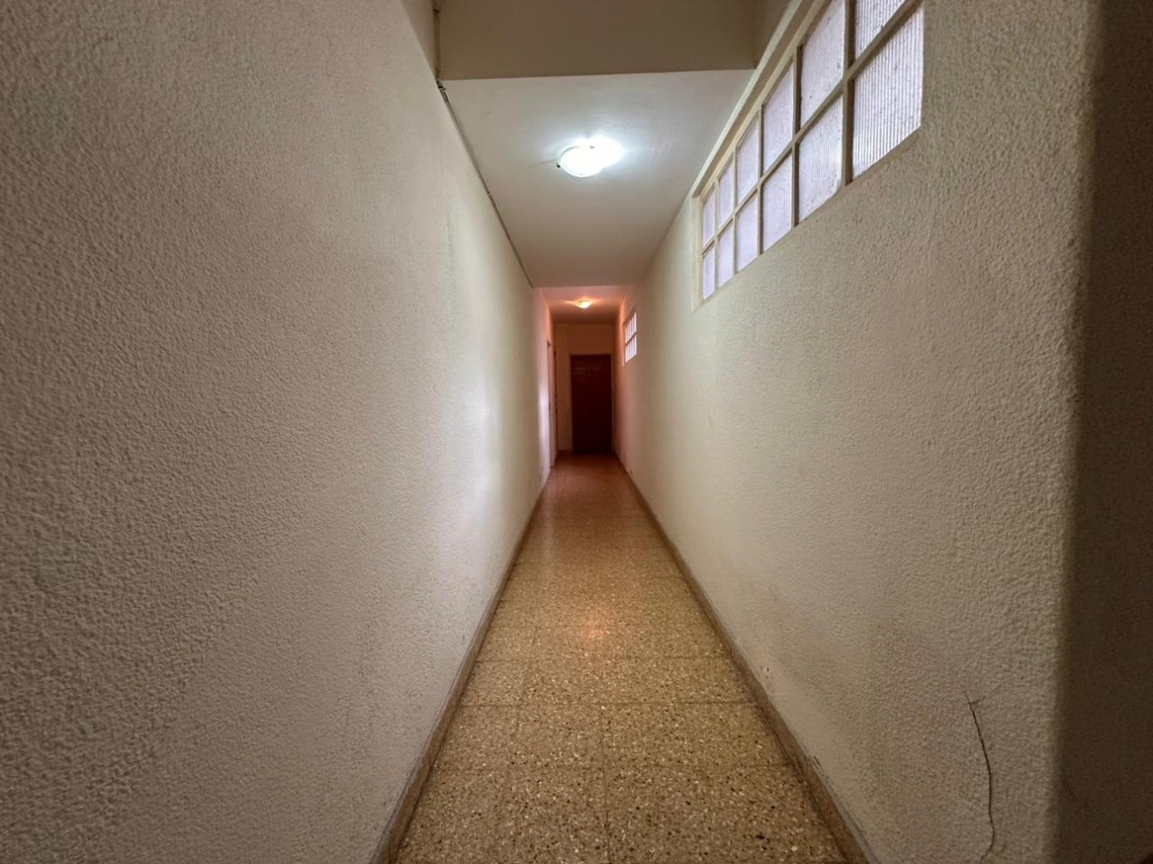 DEPARTAMENTO 3 AMBIENTES EXTERNO CON BALCON A LA CALLE EN EL CENTRO