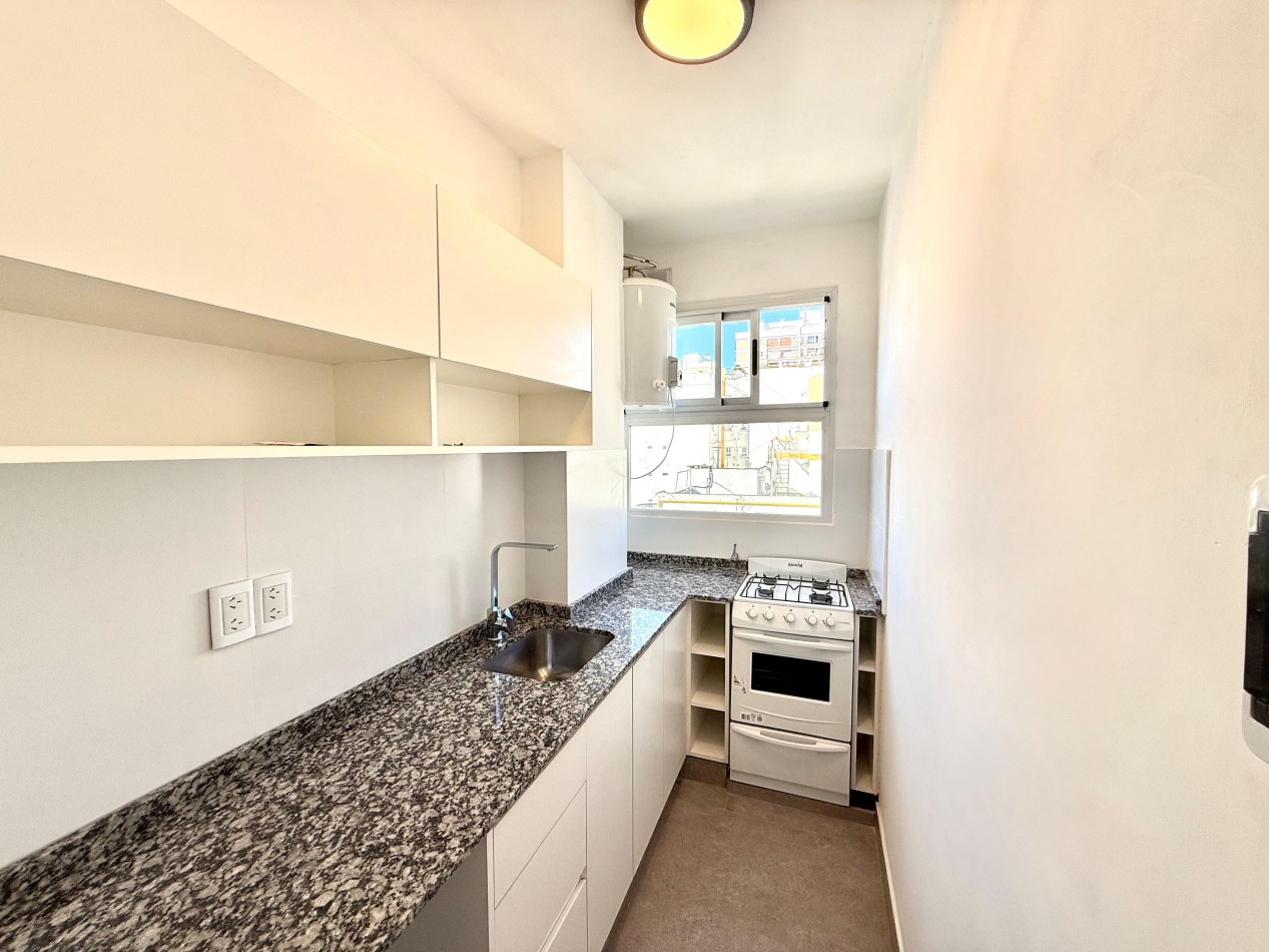 DEPARTAMENTO 2 AMBIENTES CON BALCON FRANCES EN ALDREY VENDE Y PERMUTA