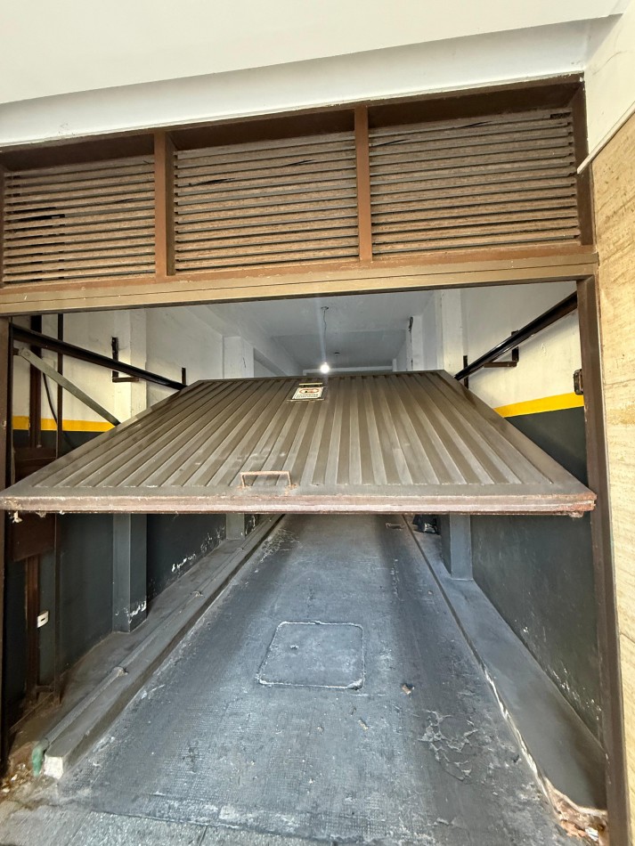 ESPACIO DE COCHERA SOBRE CALLE ALVARADO Y SARMIENTO EN ALDREY