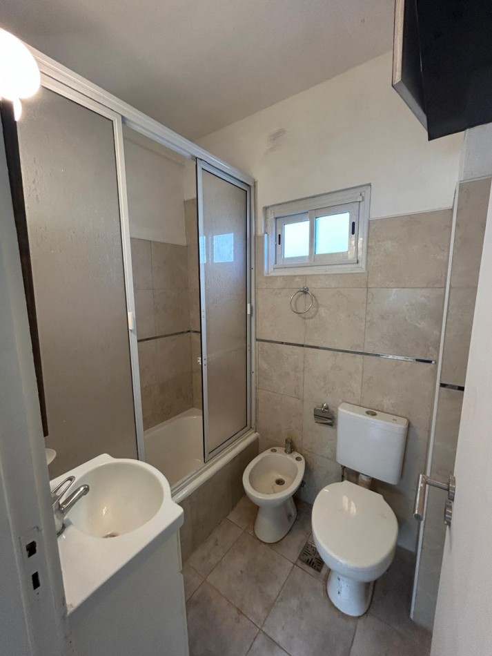 DEPARTAMENTO 3 AMBIENTES AL LATERAL EN CHAUVIN