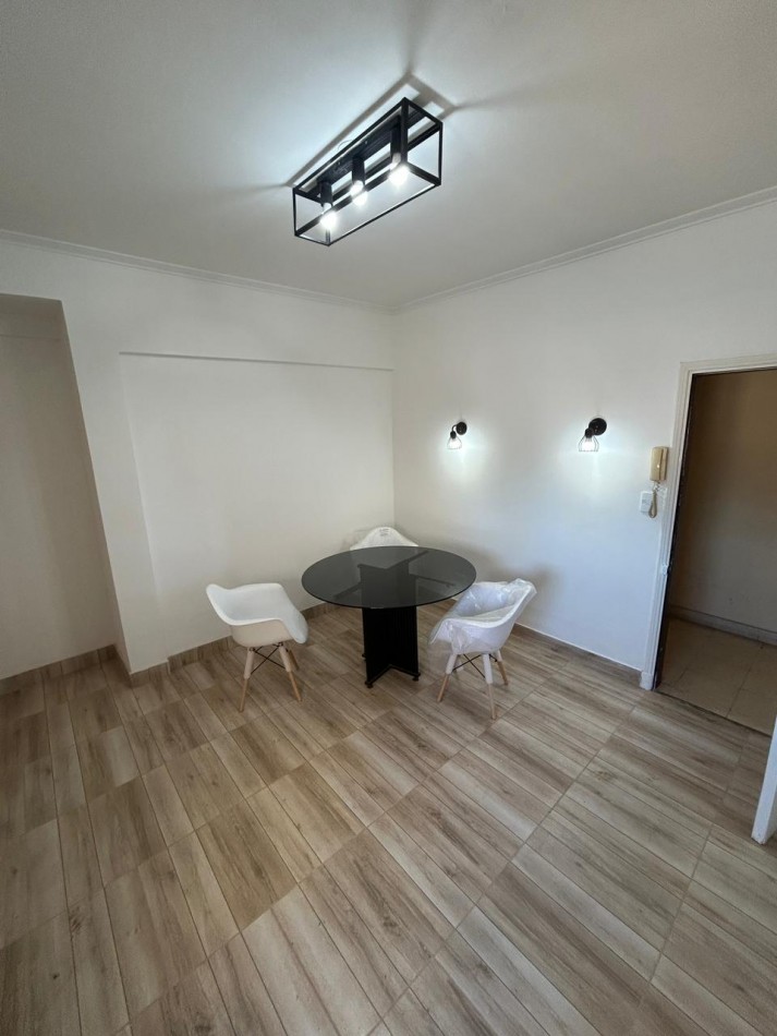 DEPARTAMENTO 3 AMBIENTES AL LATERAL EN CHAUVIN