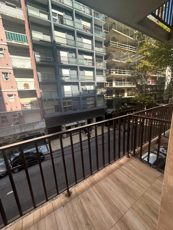 DEPARTAMENTO 2 AMBIENTES A LA CALLE CON BALCON EN ALDREY