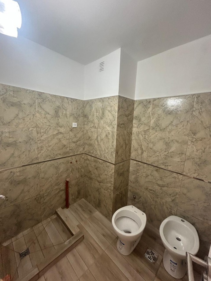 DEPARTAMENTO 2 AMBIENTES A LA CALLE CON BALCON EN ALDREY