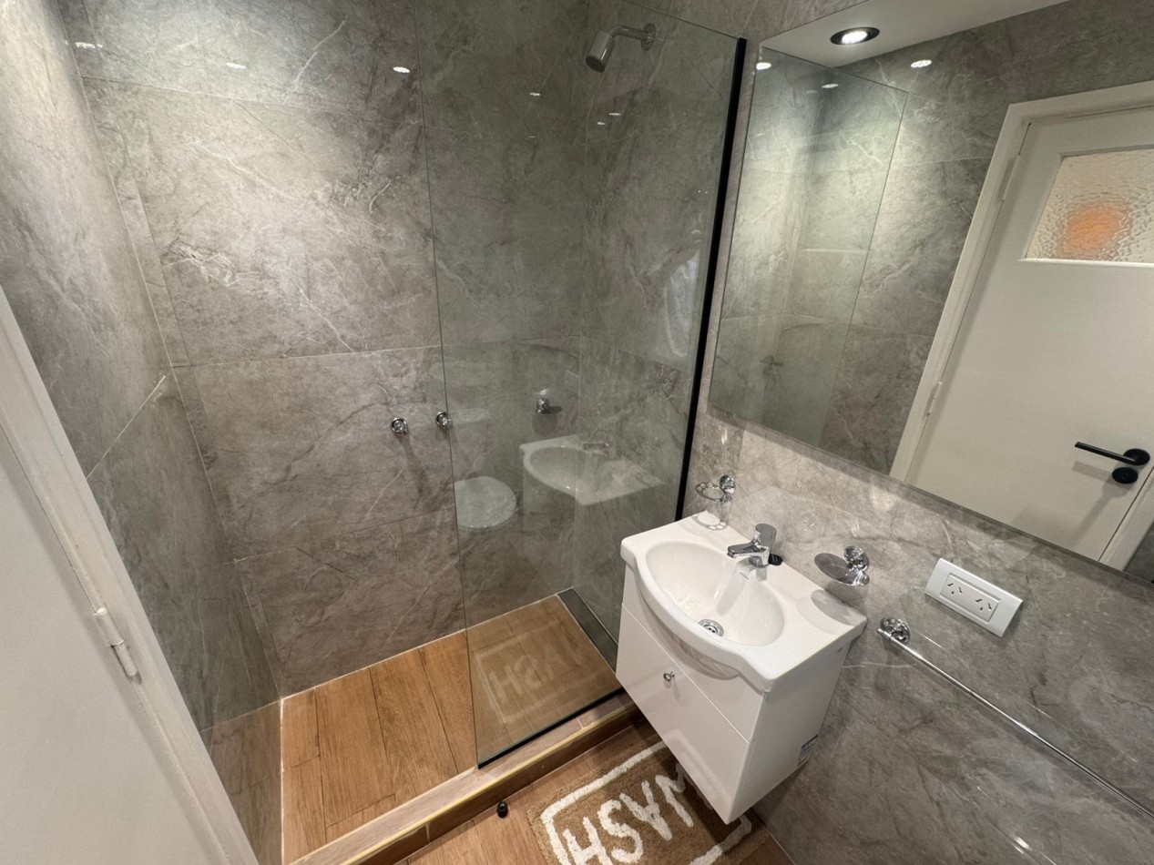 DEPARTAMENTO 1 AMBIENTE DESPLAZADO A LA CALLE EN ALDREY