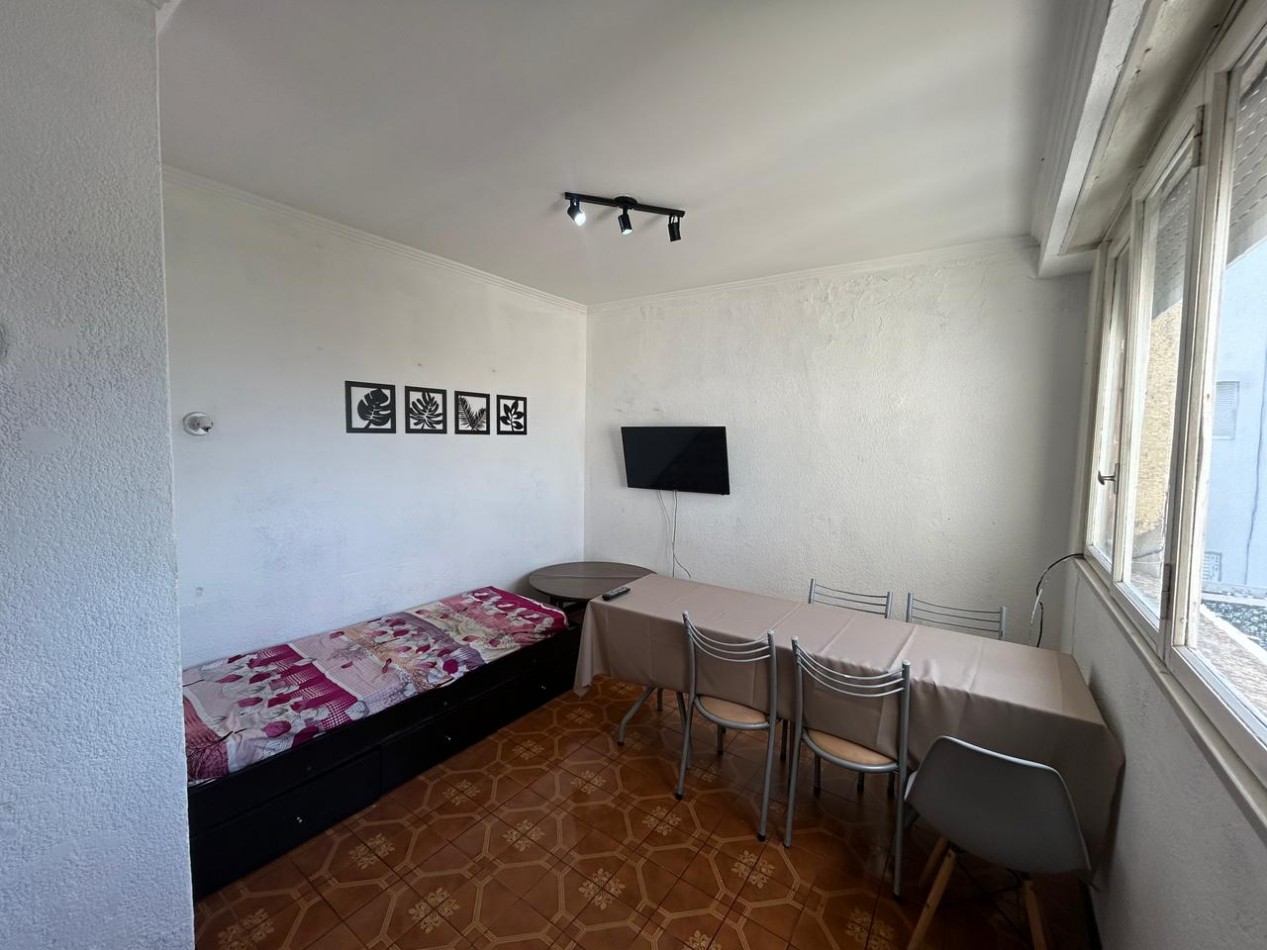 DEPARTAMENTO 2 AMBIENTES LATERAL CON DEPENDENCIA Y VISTA AL MAR EN PUNTA IGLESIA