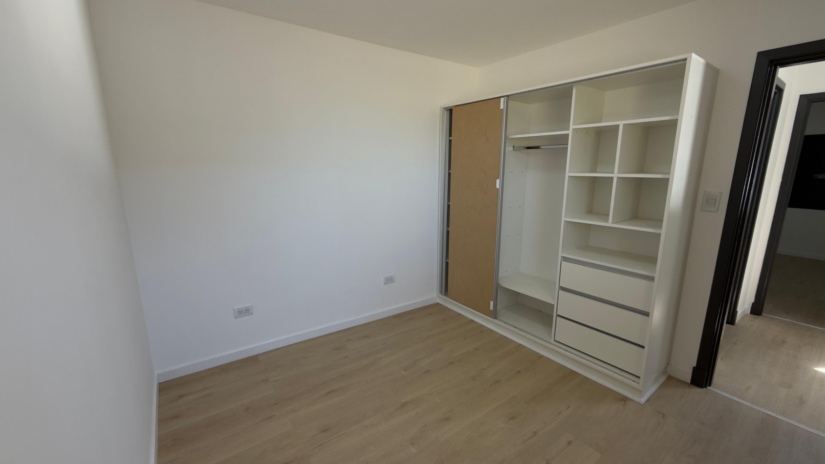 PH 3 AMB RECICLADO AL FONDO CON TERRAZA PROPIA EN NUEVA POMPEYA 