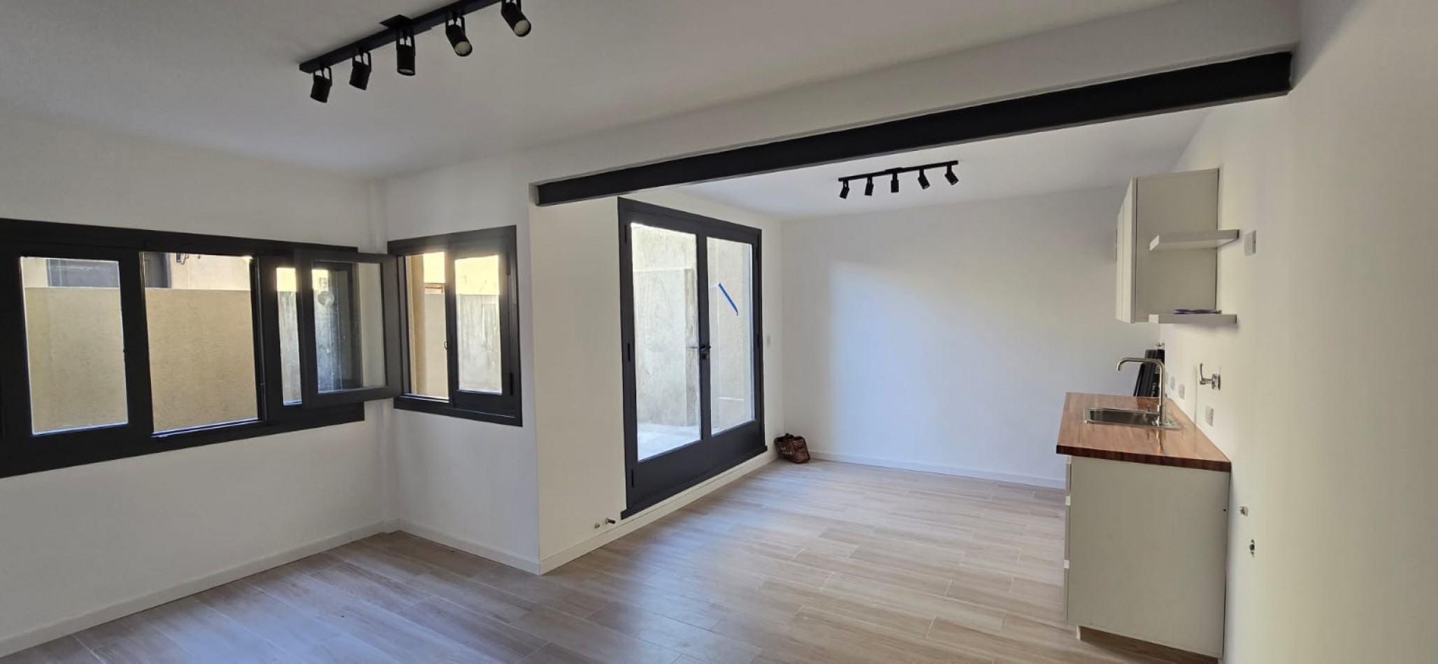 PH 3 AMB RECICLADO AL FONDO CON TERRAZA PROPIA EN NUEVA POMPEYA 