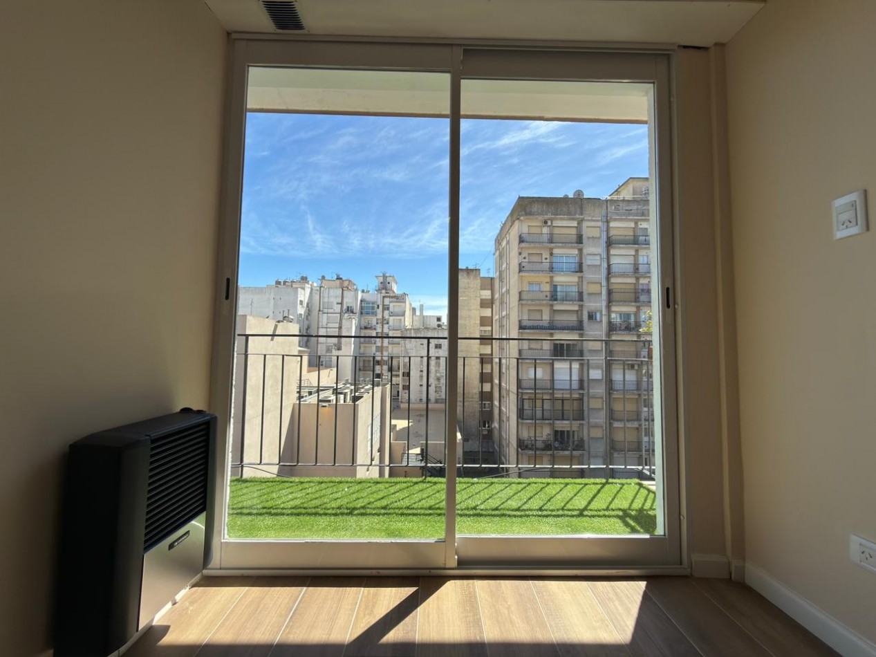 DEPARTAMENTO 1 AMBIENTE CON BALCON SALIENTE A LA CALLE EN PLAZA COLON