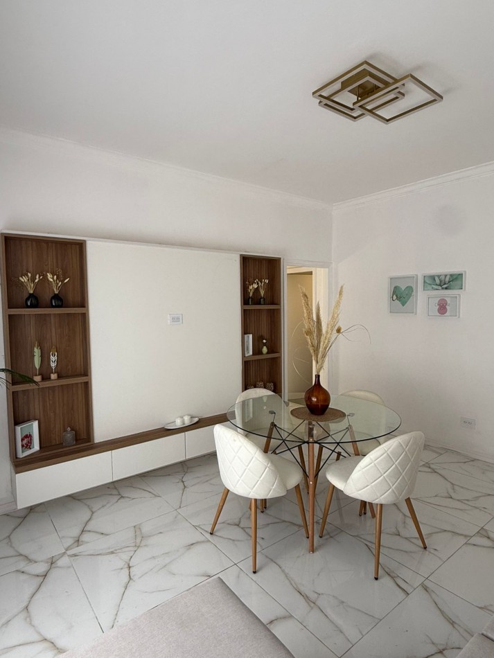 DEPARTAMENTO 3 AMBIENTES CON VENTANAL A LA CALLE EN EL CENTRO