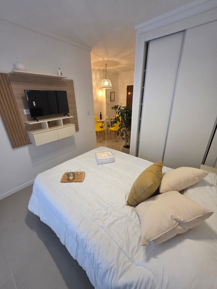 DEPARTAMENTO 2 AMBIENTES AL LATERAL CON PATIO