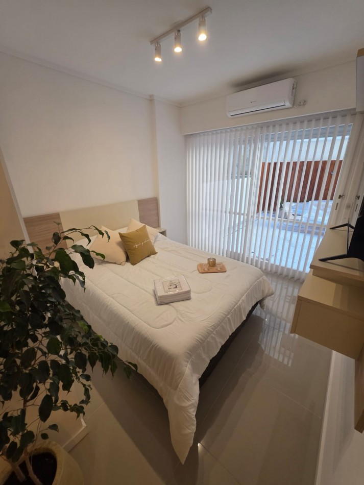 DEPARTAMENTO 2 AMBIENTES AL LATERAL CON PATIO