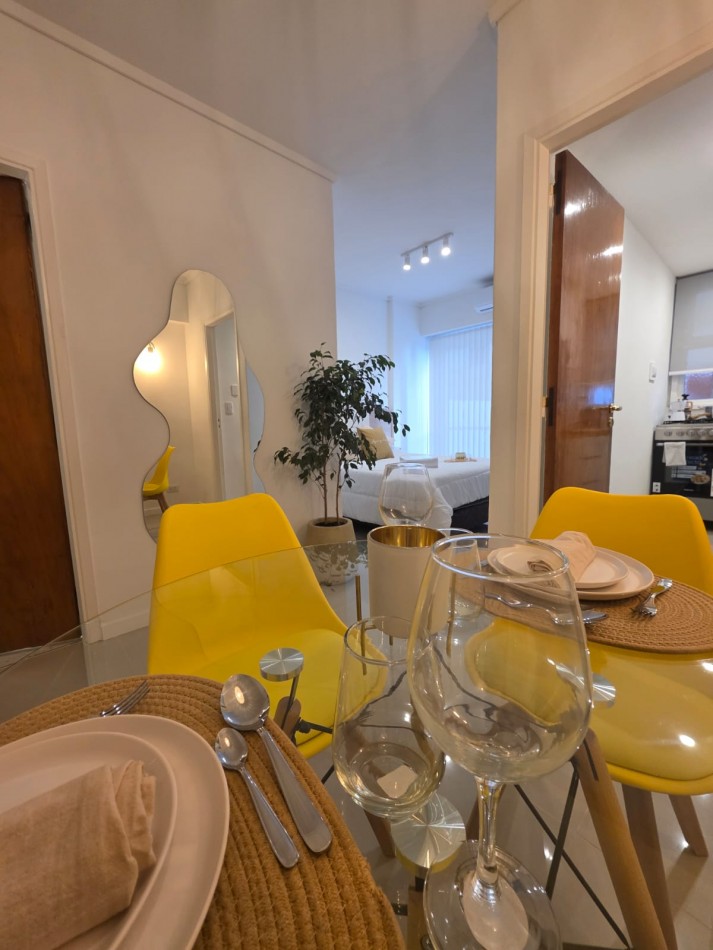 DEPARTAMENTO 2 AMBIENTES AL LATERAL CON PATIO