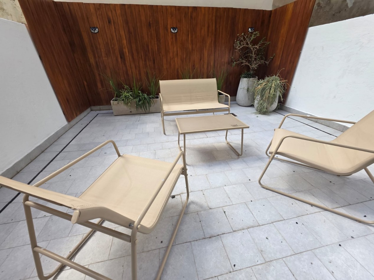 DEPARTAMENTO 2 AMBIENTES AL LATERAL CON PATIO