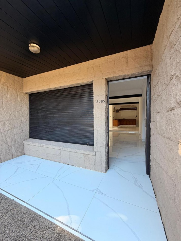 CHALET 4 AMB CON PARQUE Y GARAJE SOBRE LOTE DE 234M2