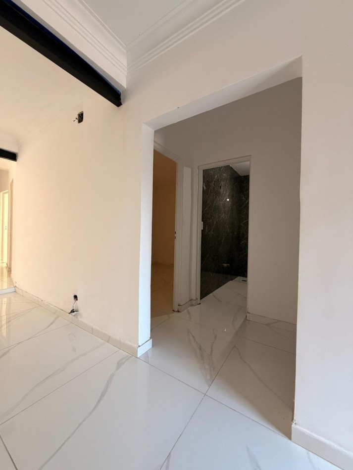 CHALET 4 AMB CON PARQUE Y GARAJE SOBRE LOTE DE 234M2