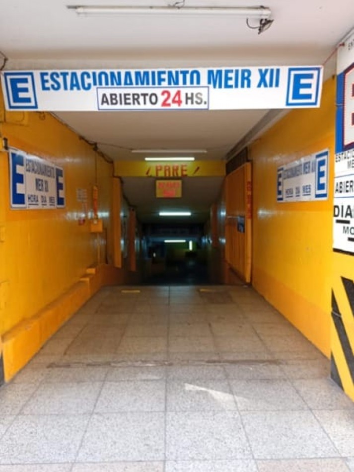 ESPACIO DE COCHERA EN EL CENTRO