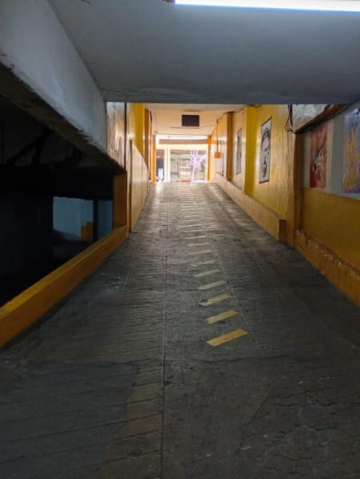 ESPACIO DE COCHERA EN EL CENTRO