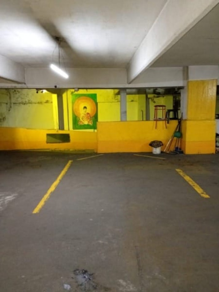 ESPACIO DE COCHERA EN EL CENTRO