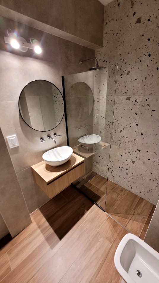 DEPARTAMENTO DE 2 AMB AL LATERAL ABIERTO CON ESPACIO DE COCHERA EN ALREY