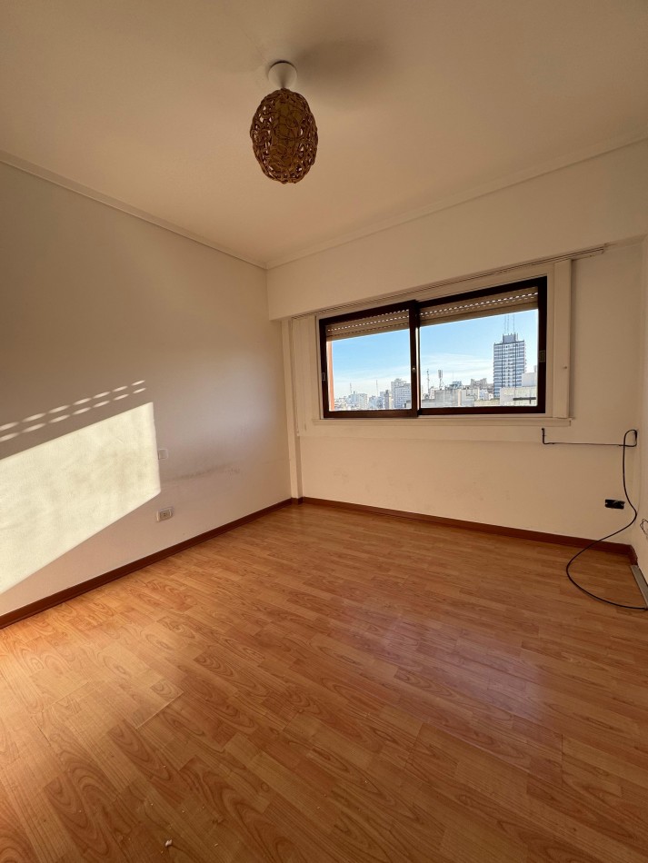DEPARTAMENTO 4 AMB CON BALCON CORRIDO Y VISTA AL MAR EN LOMA DE SANTA CECILIA,LA PERLA. APTO CREDITO