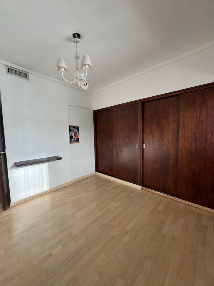 DEPARTAMENTO 4 AMB CON BALCON CORRIDO Y VISTA AL MAR EN LOMA DE SANTA CECILIA,LA PERLA. APTO CREDITO