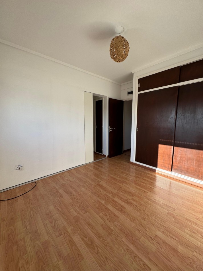 DEPARTAMENTO 4 AMB CON BALCON CORRIDO Y VISTA AL MAR EN LOMA DE SANTA CECILIA,LA PERLA. APTO CREDITO