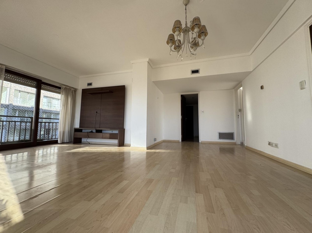 DEPARTAMENTO 4 AMB CON BALCON CORRIDO Y VISTA AL MAR EN LOMA DE SANTA CECILIA,LA PERLA. APTO CREDITO
