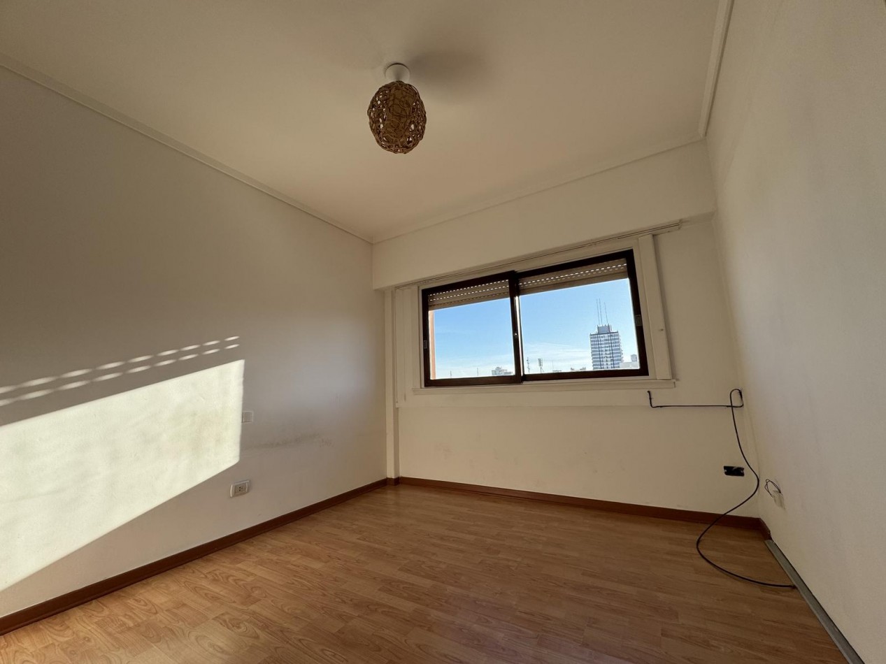 DEPARTAMENTO 4 AMB CON BALCON CORRIDO Y VISTA AL MAR EN LOMA DE SANTA CECILIA,LA PERLA. APTO CREDITO