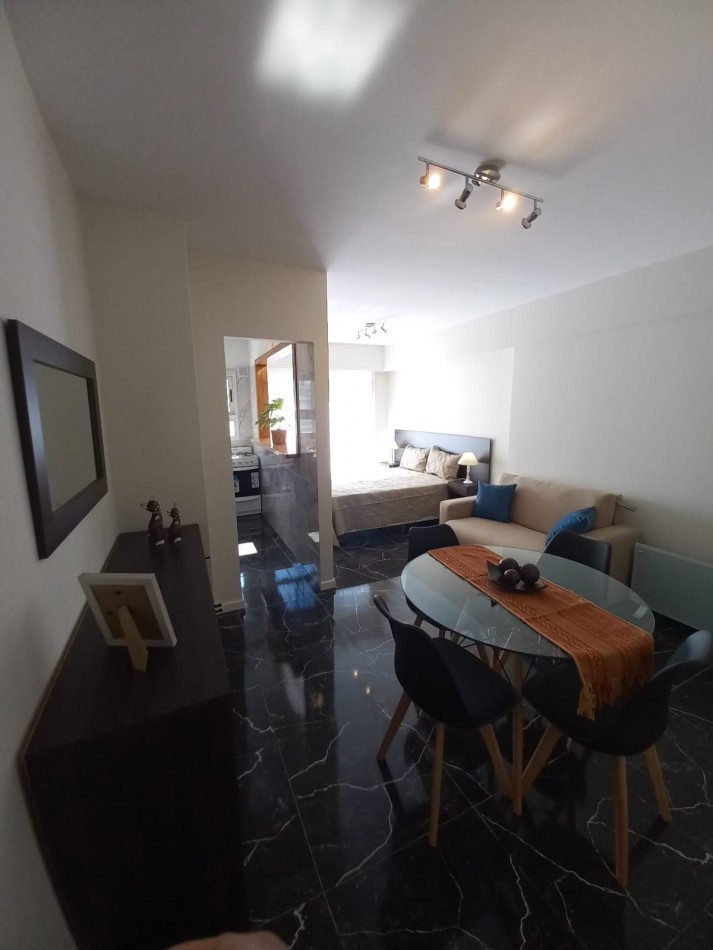 DEPARTAMENTO 1 AMBIENTE  AL CONTRAFRENTE ABIERTO Y BALCON SALIENTE ENALDREY