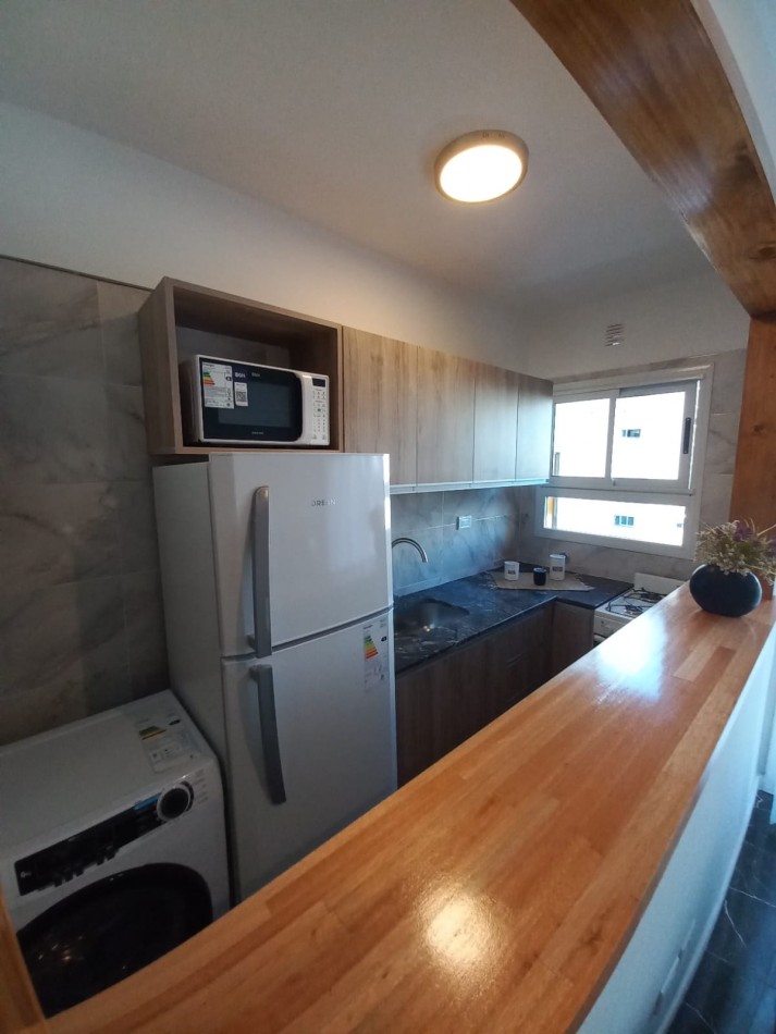 DEPARTAMENTO 1 AMBIENTE A LA CALLE CON BALCON SALIENTE EN ALDREY