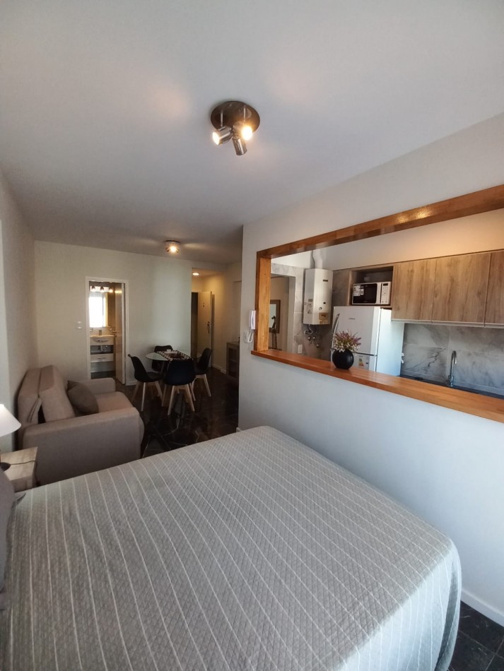 DEPARTAMENTO 1 AMBIENTE A LA CALLE CON BALCON SALIENTE EN ALDREY