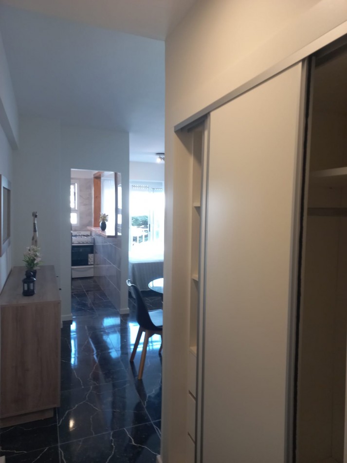 DEPARTAMENTO 1 AMBIENTE A LA CALLE CON BALCON SALIENTE EN ALDREY