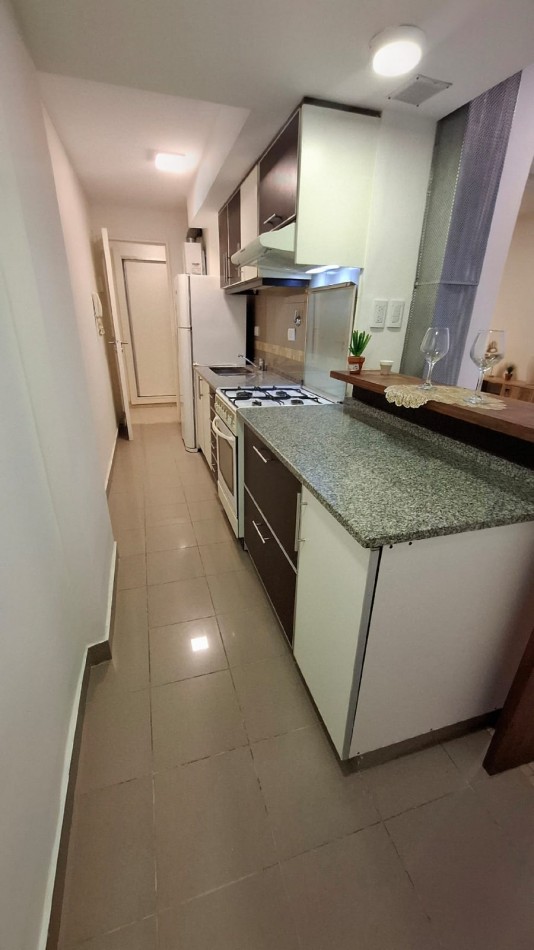 DEPARTAMENTO 1 AMBIENTE Y MEDIO CON PATIO CERRADO EN ALDREY