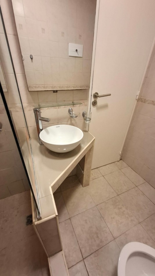 DEPARTAMENTO 1 AMBIENTE Y MEDIO CON PATIO CERRADO EN ALDREY