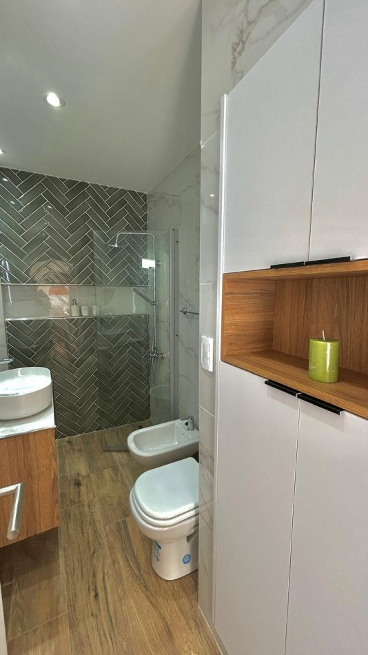 DEPARTAMENTO 2 AMB AL FRENTE CON QUINCHO, PARRILLA Y 2 TERRAZAS CON VISTA LATERAL AL MAR EN ALDREY