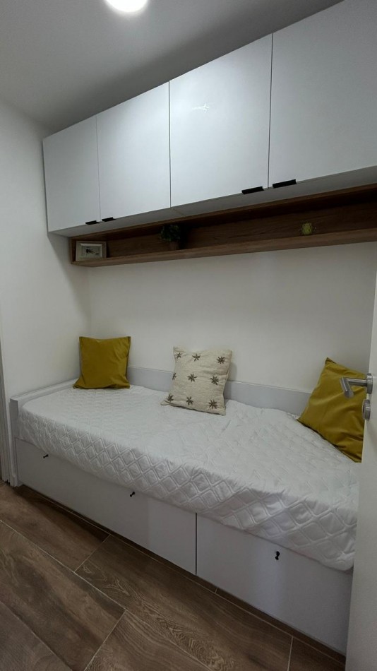 DEPARTAMENTO 2 AMB AL FRENTE CON BALCON, COCHERA, DEPENDENCIA, 2 BALCONES Y VISTA PLENA AL MAR EN PUNTA IGLESIA