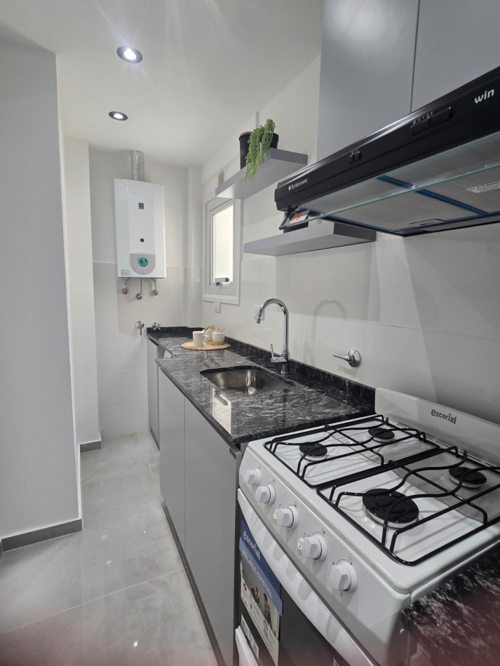 DEPARTAMENTO 1 AMBIENTE AL CONTRAFRENTE CON BALCON Y PARRILLA EN PLAZA COLON