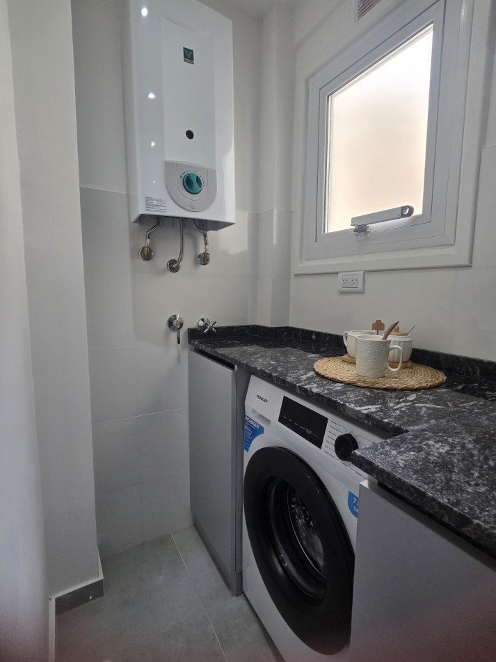 DEPARTAMENTO 1 AMBIENTE AL CONTRAFRENTE CON BALCON Y PARRILLA EN PLAZA COLON