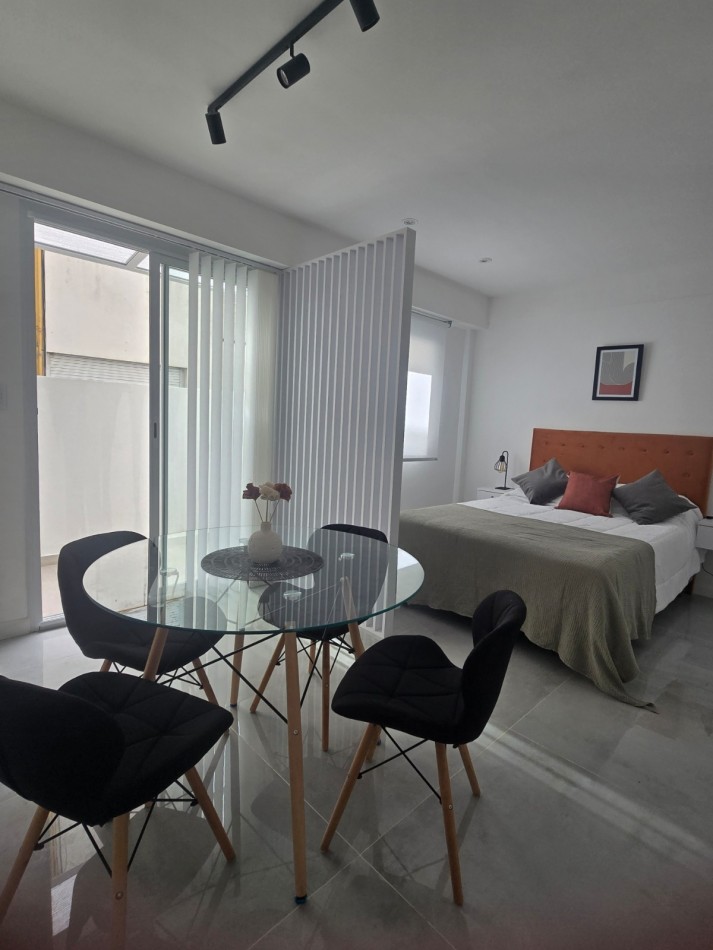 DEPARTAMENTO 1 AMBIENTE AL CONTRAFRENTE CON BALCON Y PARRILLA EN PLAZA COLON