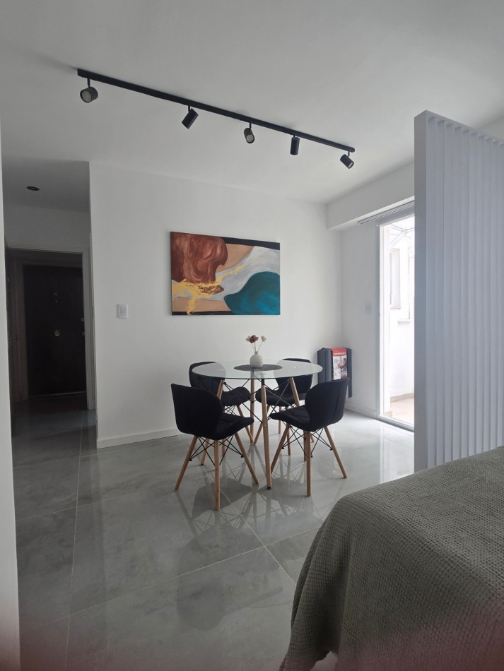 DEPARTAMENTO 1 AMBIENTE AL CONTRAFRENTE CON BALCON Y PARRILLA EN PLAZA COLON