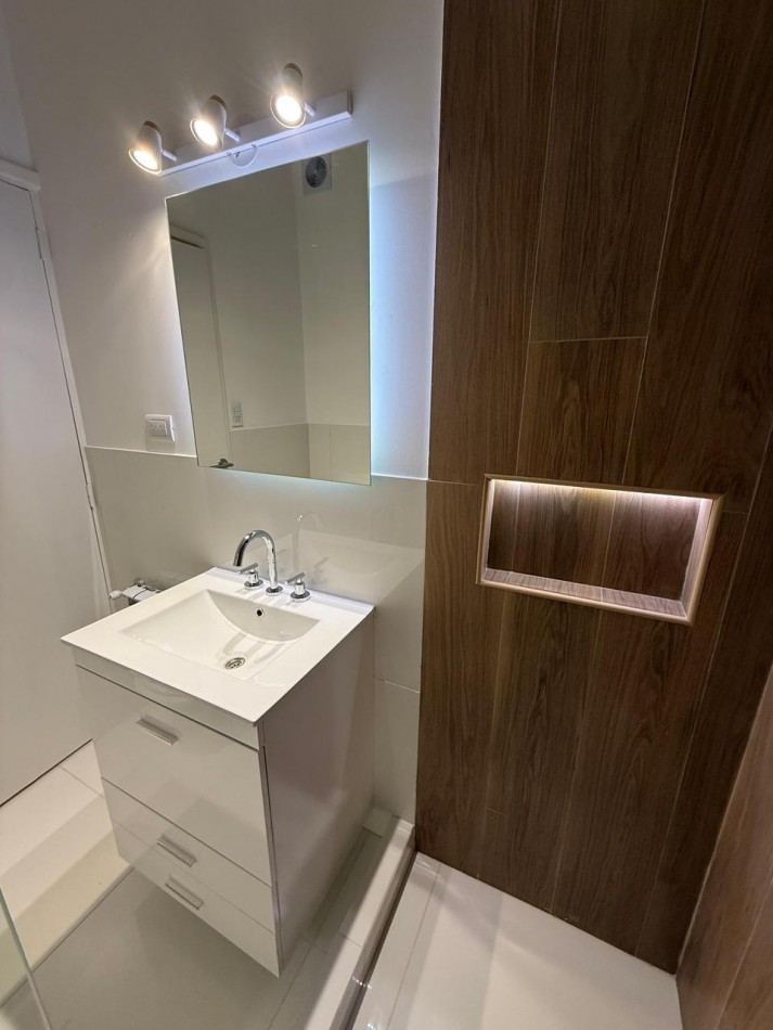 DEPARTAMENTO 3 AMBIENTES AL FONDO CON 2 PATIOS EN ALDREY VENDE Y PERMUTA