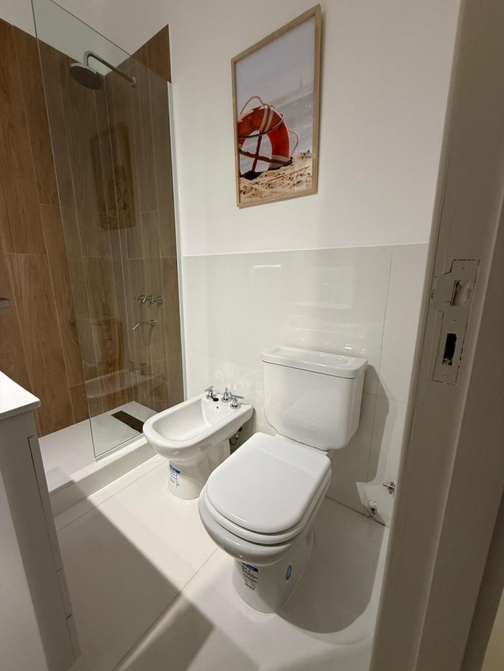 DEPARTAMENTO 3 AMBIENTES AL FONDO CON 2 PATIOS EN ALDREY VENDE Y PERMUTA