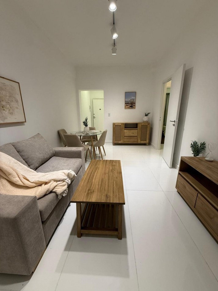 DEPARTAMENTO 3 AMBIENTES AL FONDO CON 2 PATIOS EN ALDREY VENDE Y PERMUTA