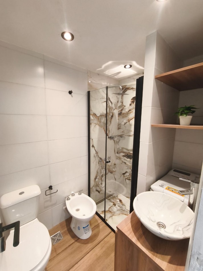 DEPARTAMENTO 1 AMBIENTE AL CONTRAFRENTE ABIERTO EN PLAZA MITRE